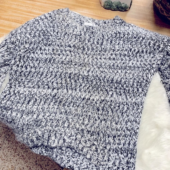 Warm » Cozy » Super Soft Pullover Speckled Grey & White Sweater w/Crew Neckline - Picture 2 of 15